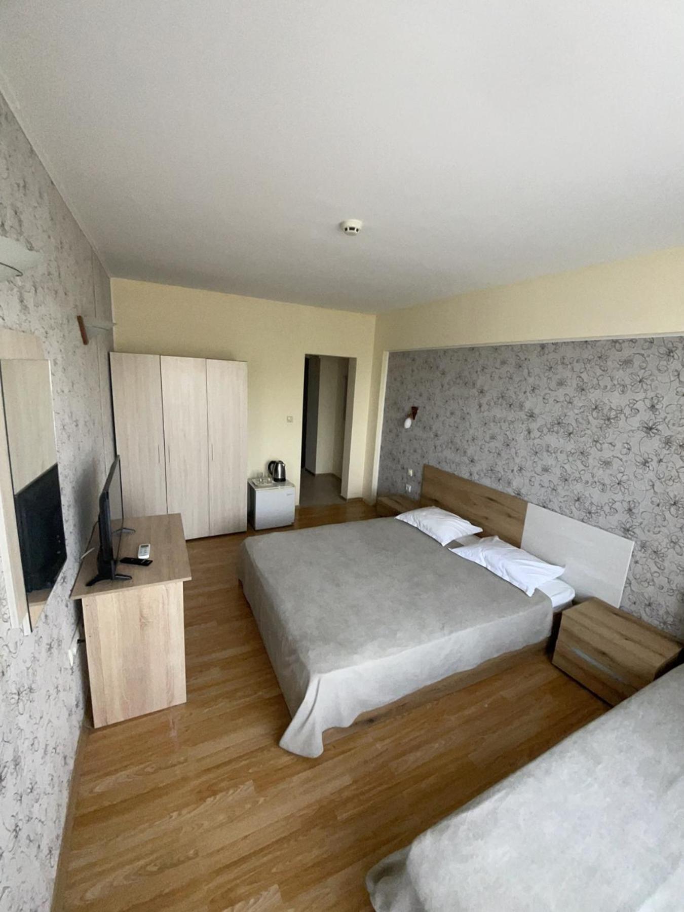 Apartments Danita & Restaurant&Pool Bar Warna Zewnętrze zdjęcie